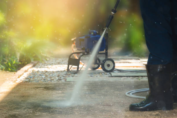 Best Sidewalk and Walkway Cleaning  in Slinger, WI